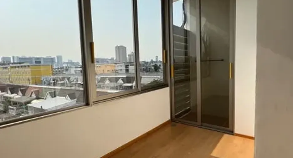 For rent and for sale 3 bedrooms office in Chatuchak, Bangkok