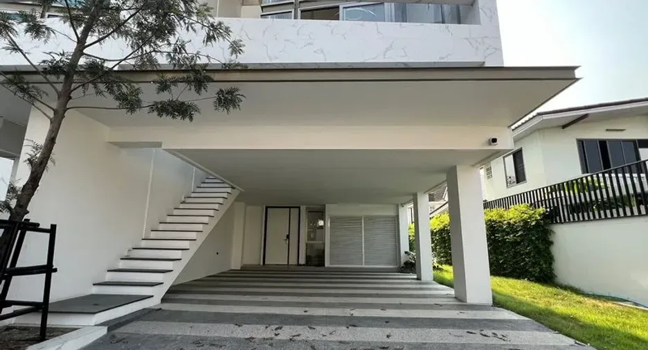 For rent and for sale 3 bedrooms office in Chatuchak, Bangkok