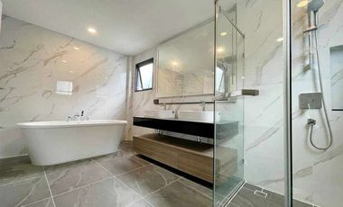 For rent 6 bed house in Bang Phli, Samut Prakan