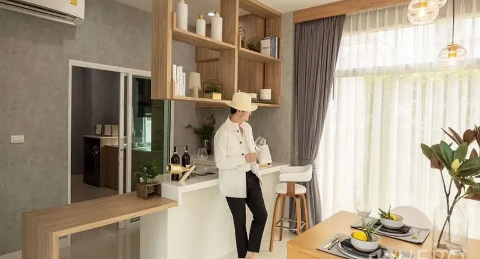 For sale 4 bedrooms house in Lam Luk Ka, Pathum Thani
