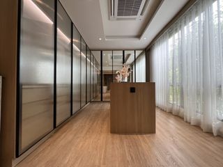 For sale 4 bed townhouse in Watthana, Bangkok