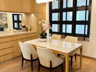 For sale 4 bed townhouse in Watthana, Bangkok