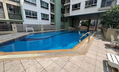 For sale 2 bed condo in Huai Khwang, Bangkok