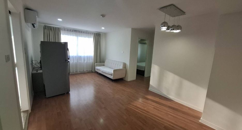 For sale 2 bed condo in Huai Khwang, Bangkok