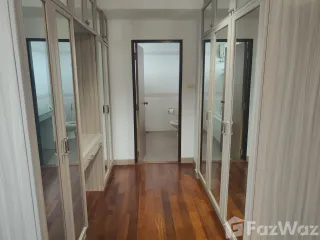 For rent 3 Beds condo in Phra Khanong, Bangkok