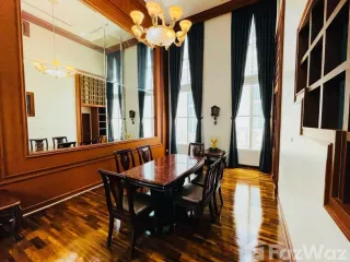 For rent 4 bed townhouse in Watthana, Bangkok