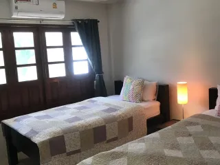 For rent 4 bed townhouse in Hua Hin, Prachuap Khiri Khan