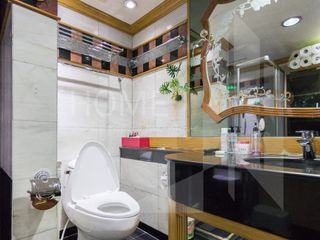 For sale 4 Beds house in Sathon, Bangkok