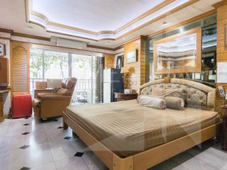 For sale 4 Beds house in Sathon, Bangkok