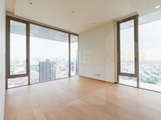 For sale 4 Beds house in Sathon, Bangkok