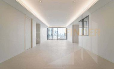 For sale 3 bed house in Watthana, Bangkok
