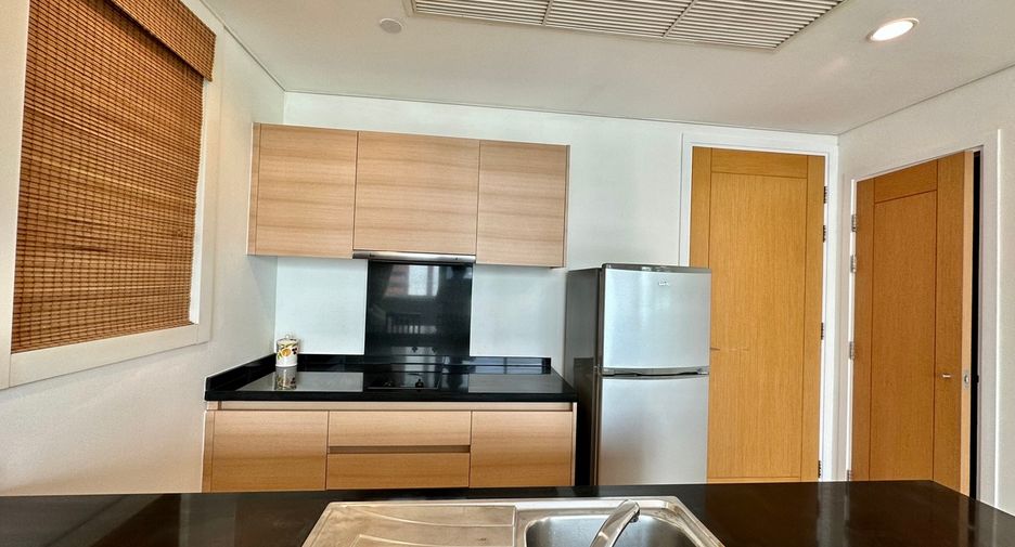 For sale 1 bed condo in Watthana, Bangkok