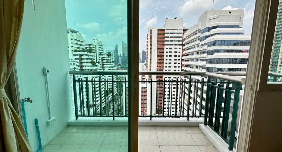 For sale 1 bed condo in Watthana, Bangkok