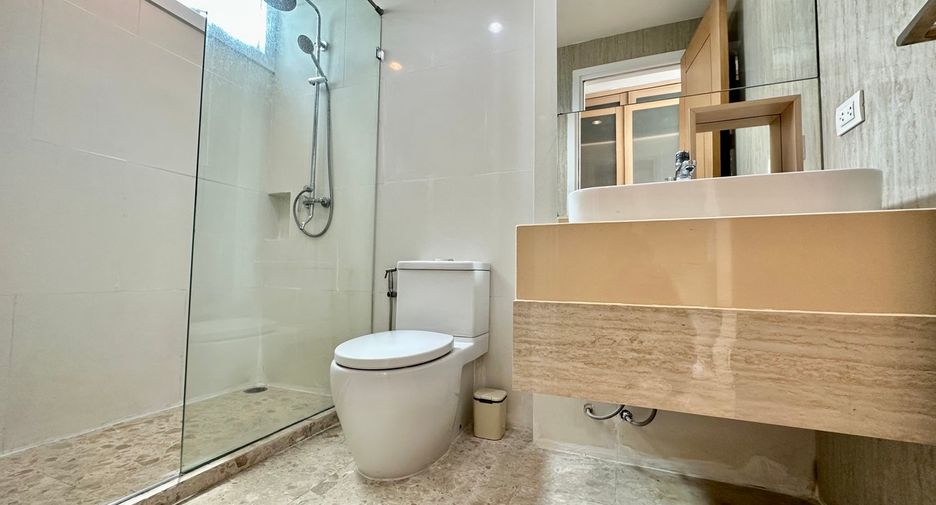 For sale 1 bed condo in Watthana, Bangkok