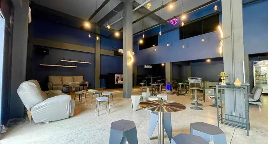For rent 12 bedrooms retail Space in Lat Phrao, Bangkok