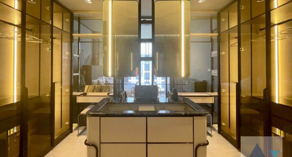 For rent 2 bed condo in Watthana, Bangkok