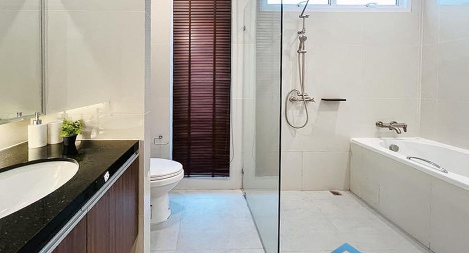For sale 3 bedrooms house in East Pattaya, Pattaya