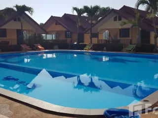 For sale 13 bed hotel in Kaset Sombun, Chaiyaphum