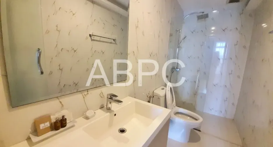 For rent and for sale 4 bedrooms house in Bang Lamung, Chonburi