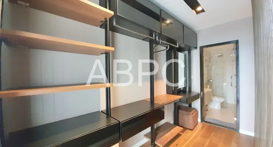 For rent and for sale 4 bedrooms house in Bang Lamung, Chonburi