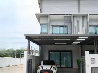 For sale 4 bed townhouse in Amphawa, Samut Songkhram