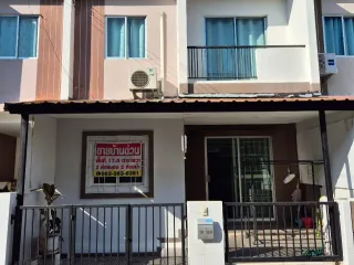 For sale 2 bed townhouse in Mueang Samut Sakhon, Samut Sakhon