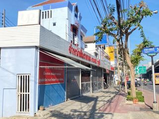 For sale 6 bed office in Bangkok Noi, Bangkok