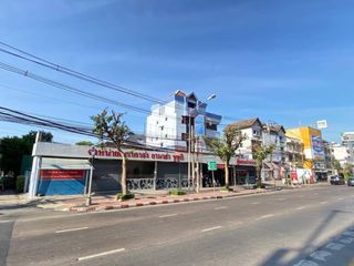 For sale 6 bed office in Bangkok Noi, Bangkok