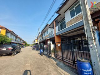 For sale 3 bed townhouse in Phan Thong, Chonburi