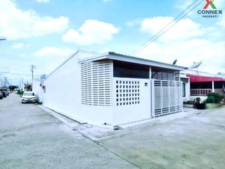 For sale 2 bed townhouse in Ban Phaeo, Samut Sakhon