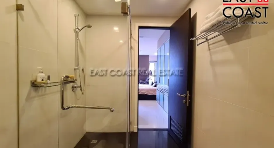 For rent 3 bedrooms condo in Jomtien, Pattaya