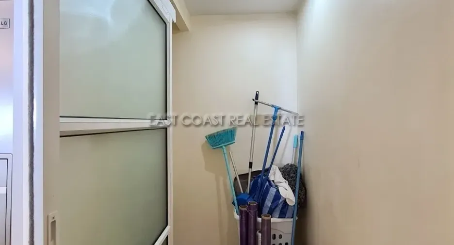 For rent 3 bedrooms condo in Jomtien, Pattaya