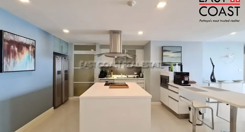 For rent 3 bedrooms condo in Jomtien, Pattaya