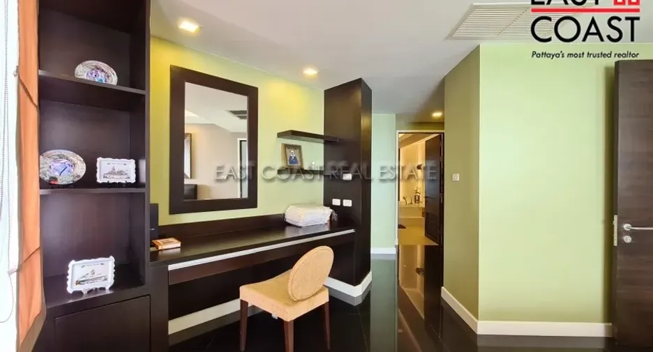 For rent 3 bedrooms condo in Jomtien, Pattaya
