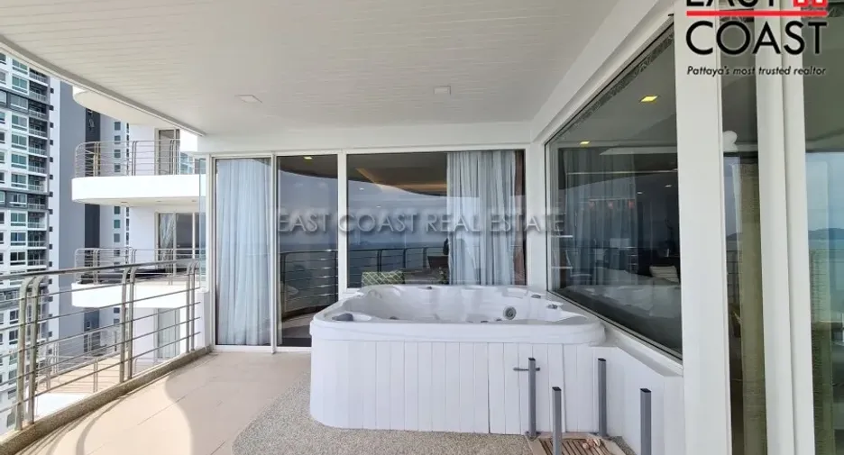 For rent 3 bedrooms condo in Jomtien, Pattaya