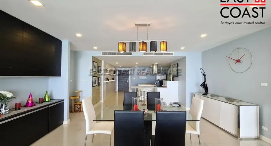 For rent 3 bedrooms condo in Jomtien, Pattaya