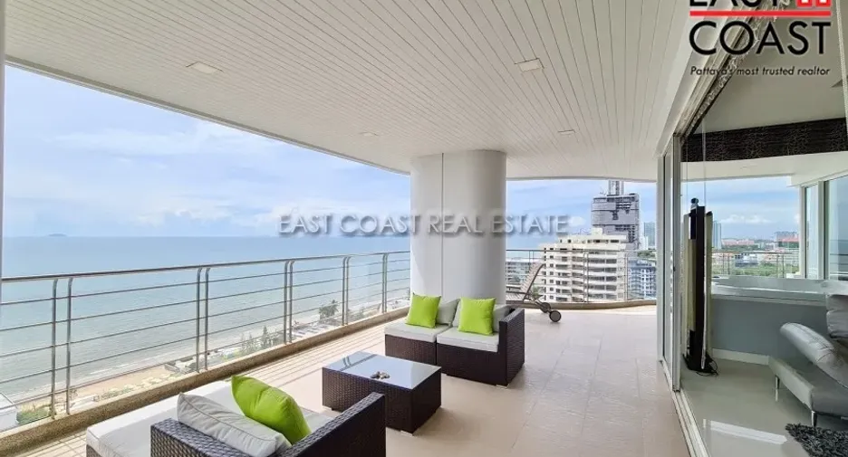 For rent 3 bedrooms condo in Jomtien, Pattaya