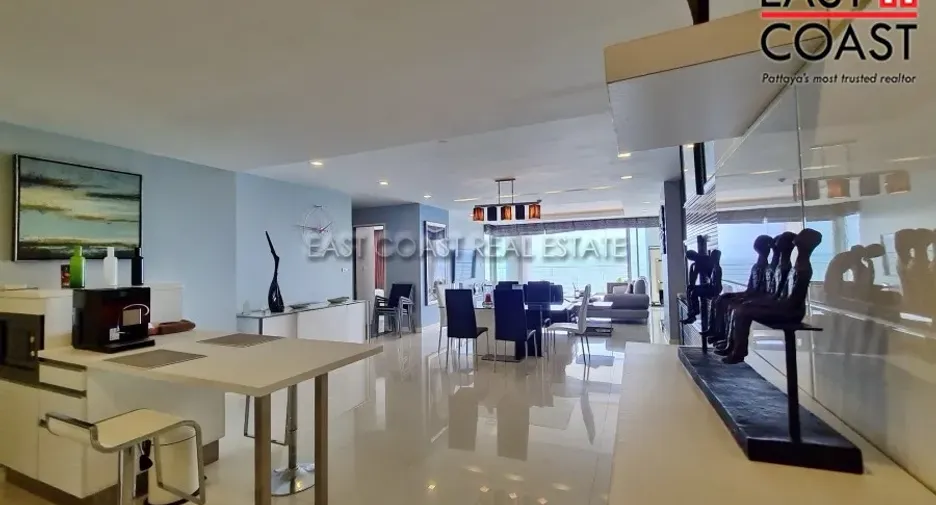 For rent 3 bedrooms condo in Jomtien, Pattaya