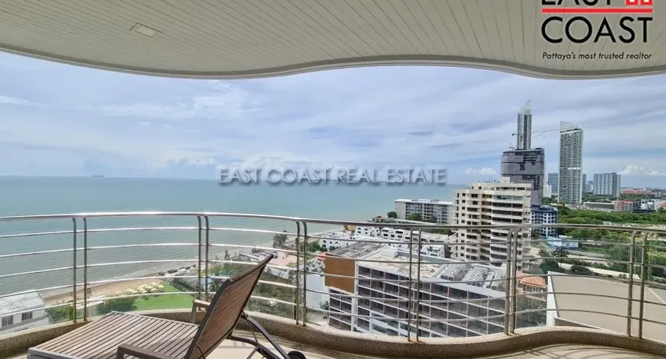 For rent 3 bedrooms condo in Jomtien, Pattaya