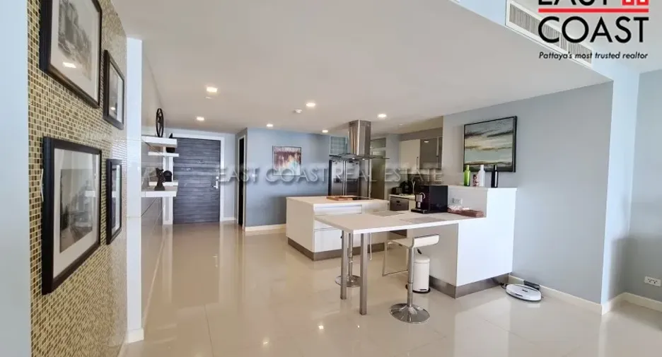 For rent 3 bedrooms condo in Jomtien, Pattaya