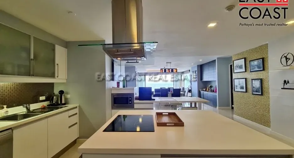 For rent 3 bedrooms condo in Jomtien, Pattaya
