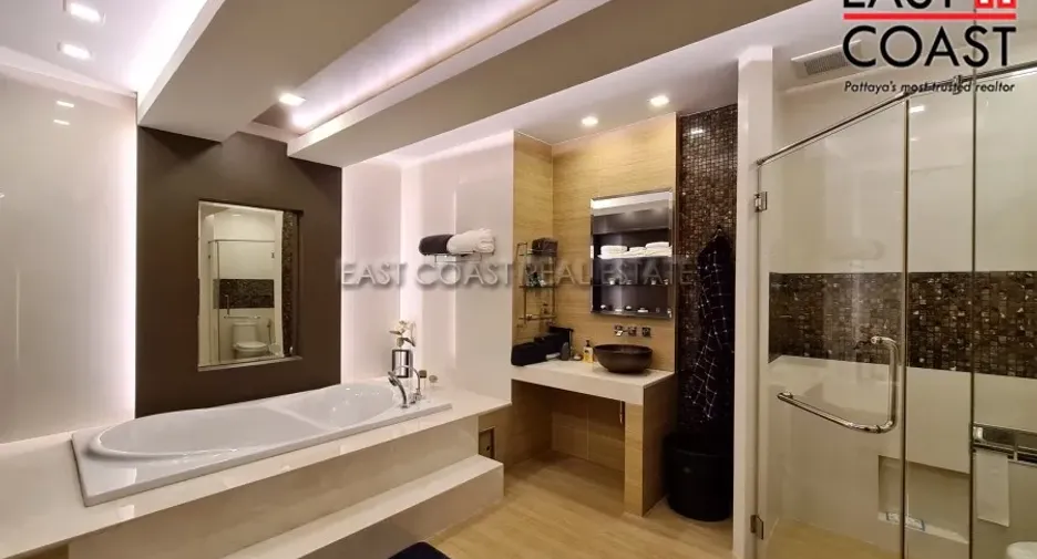For rent 3 bedrooms condo in Jomtien, Pattaya