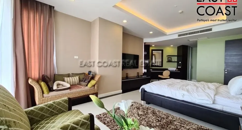 For rent 3 bedrooms condo in Jomtien, Pattaya