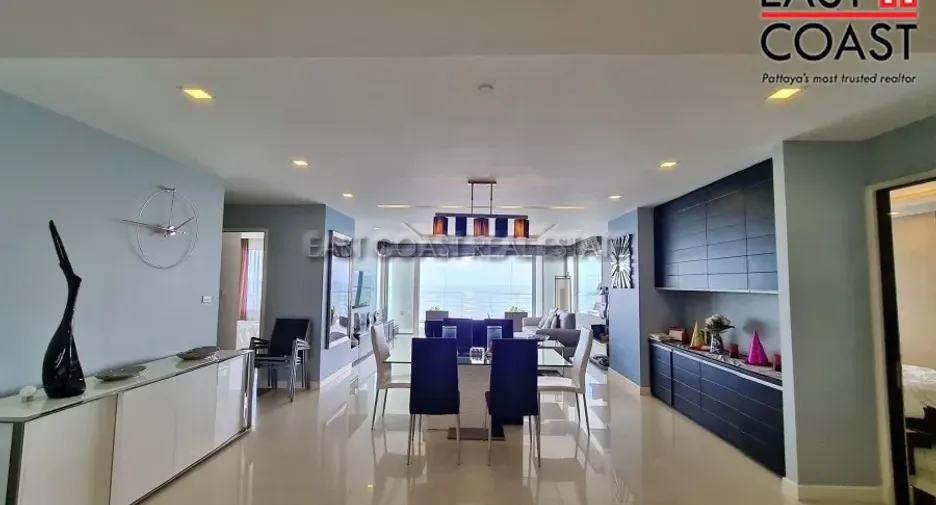 For rent 3 bedrooms condo in Jomtien, Pattaya