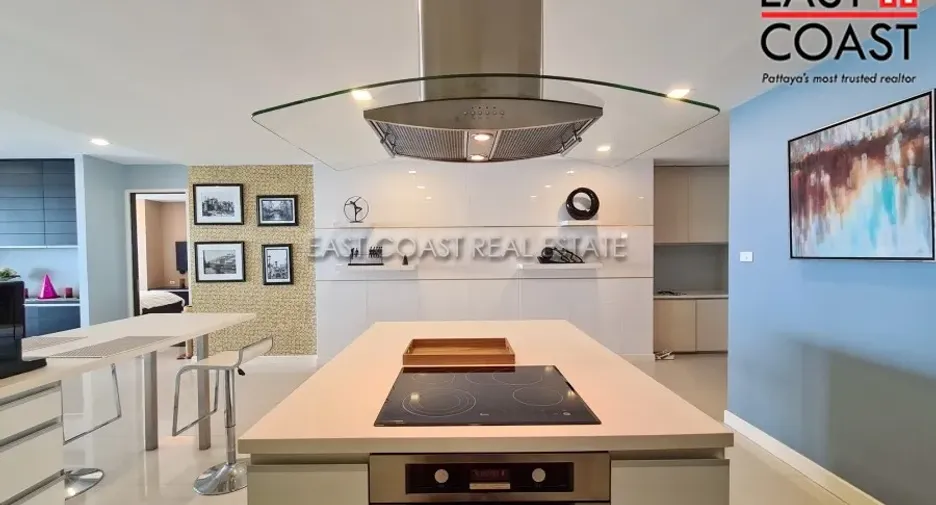 For rent 3 bedrooms condo in Jomtien, Pattaya