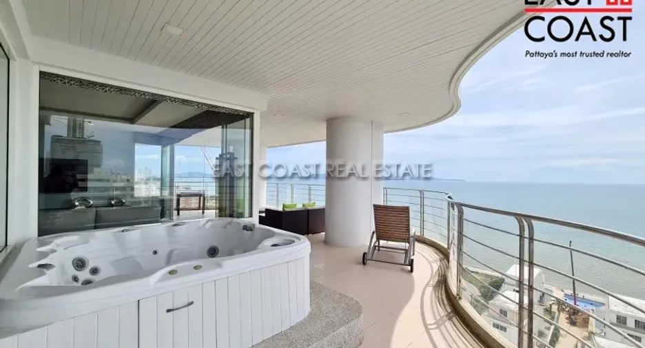 For rent 3 bedrooms condo in Jomtien, Pattaya