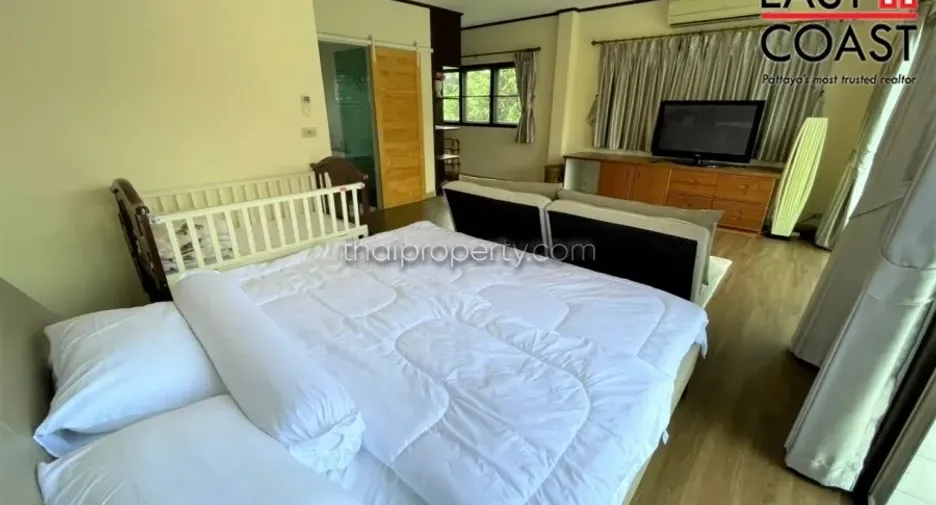 For rent 3 bedrooms house in Na Jomtien, Pattaya