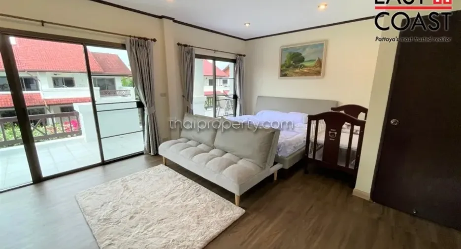 For rent 3 bedrooms house in Na Jomtien, Pattaya