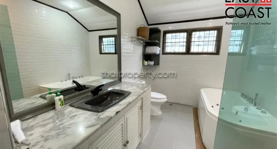 For rent 3 bedrooms house in Na Jomtien, Pattaya