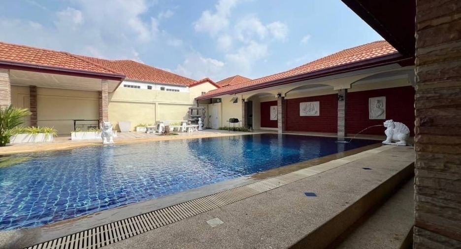 出租 和 出售 4 卧室 独立屋 在 Bang Lamung, Chon Buri